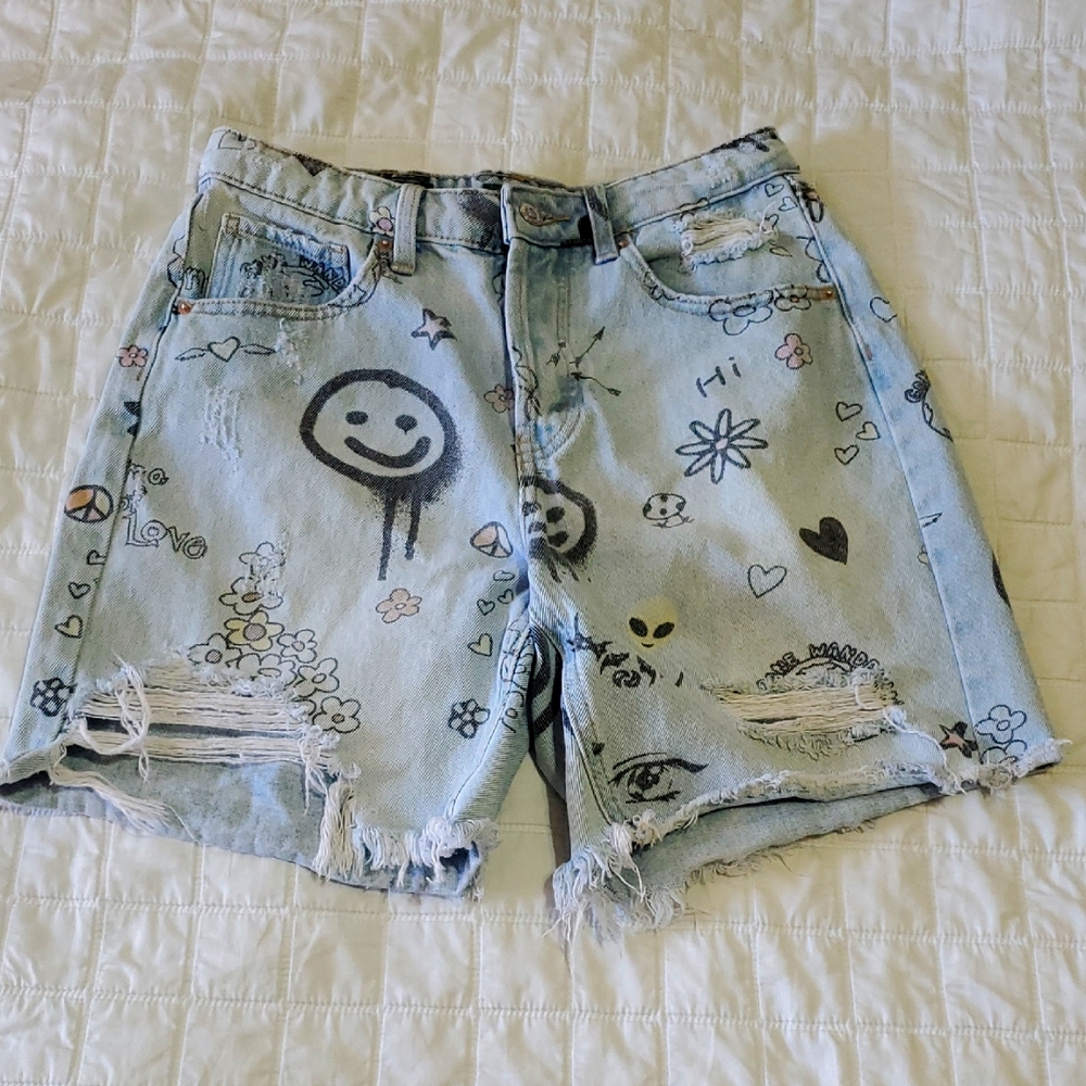 Distressed Wild Fable Shorts Doodle Graffiti High Rise Bermuda Ripped Jeans